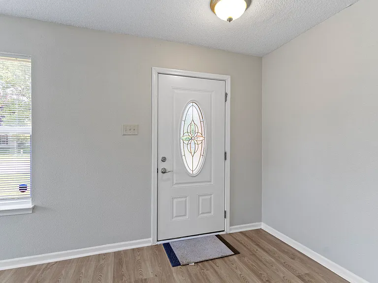 7763 Sunflower Dr — Photo 4