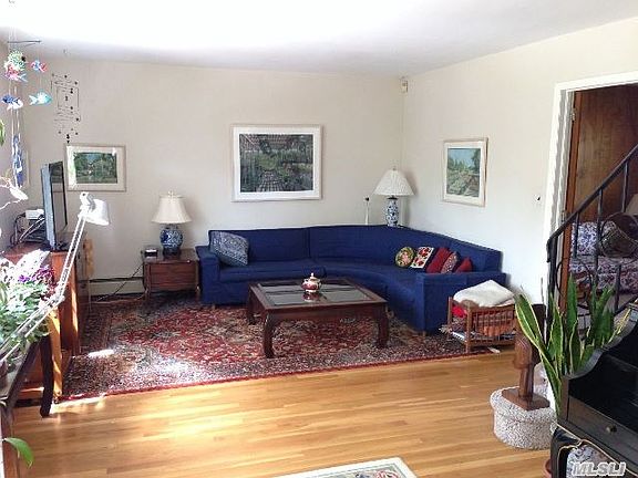 5th image of 8 Westbrook Ln