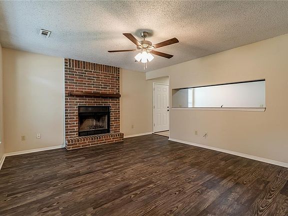3rd image of 4044 N Cambray Dr