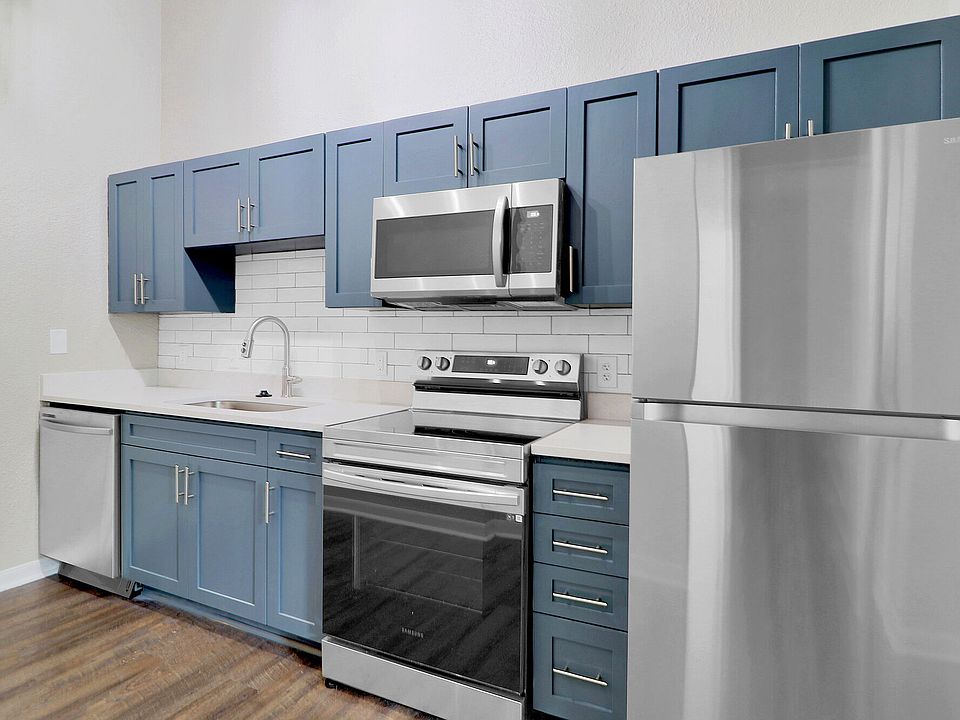 Kitchen The Landings at River Market