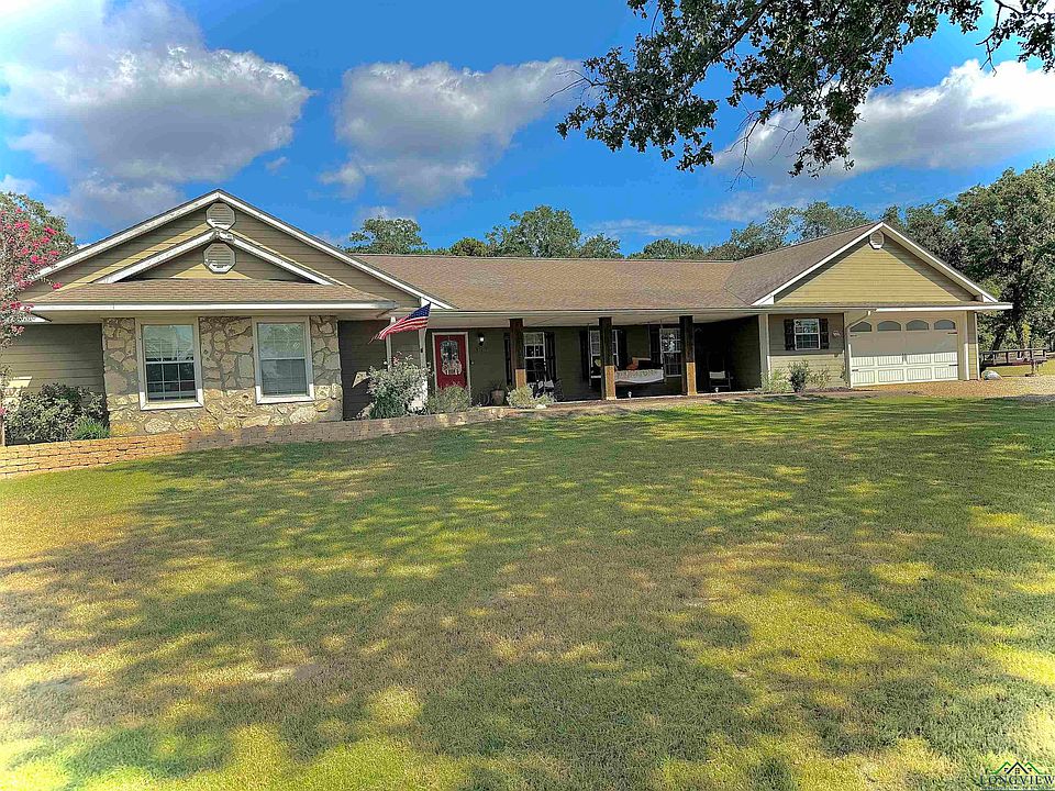 2nd image of 135 Eagle Landing Rd