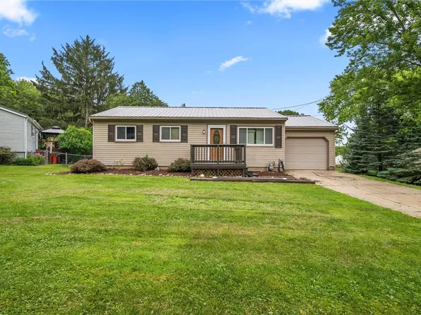 1485 Idaho St, Hermitage, PA 16148