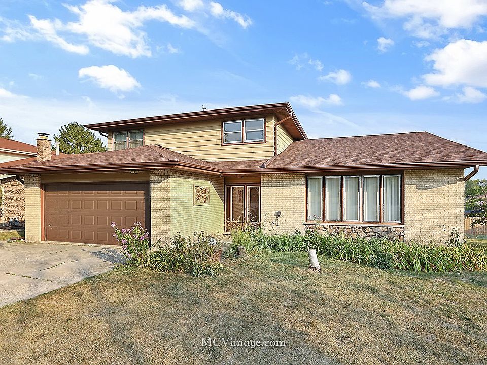 1st image of 8521 Interlochen Ct