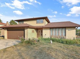 8521 W Interlochen Ct, Palos Hills, IL