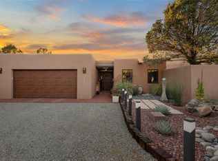 340 Calle Estado, Santa Fe, NM 87501
