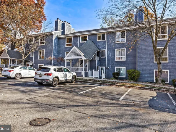 21 Greenwich Pl #21, Pikesville, MD 21208