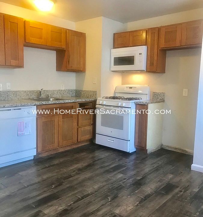 1st image of 3109 Crandall Ave