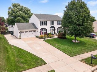 42 Ridge Wood Dr, Monroe, OH 45050