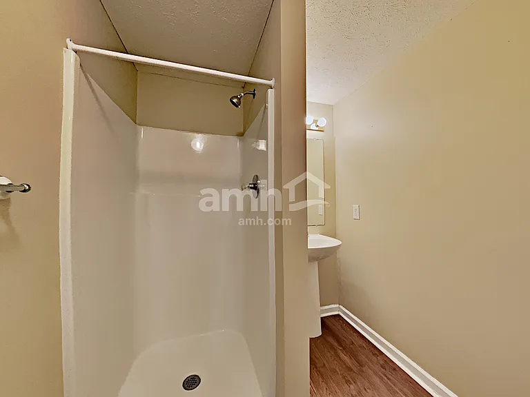 109 Crestside Ct — Photo 18