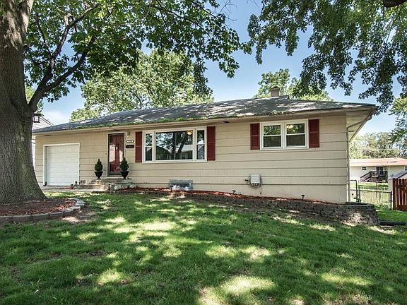 3rd image of 12308 E 47th Ter S