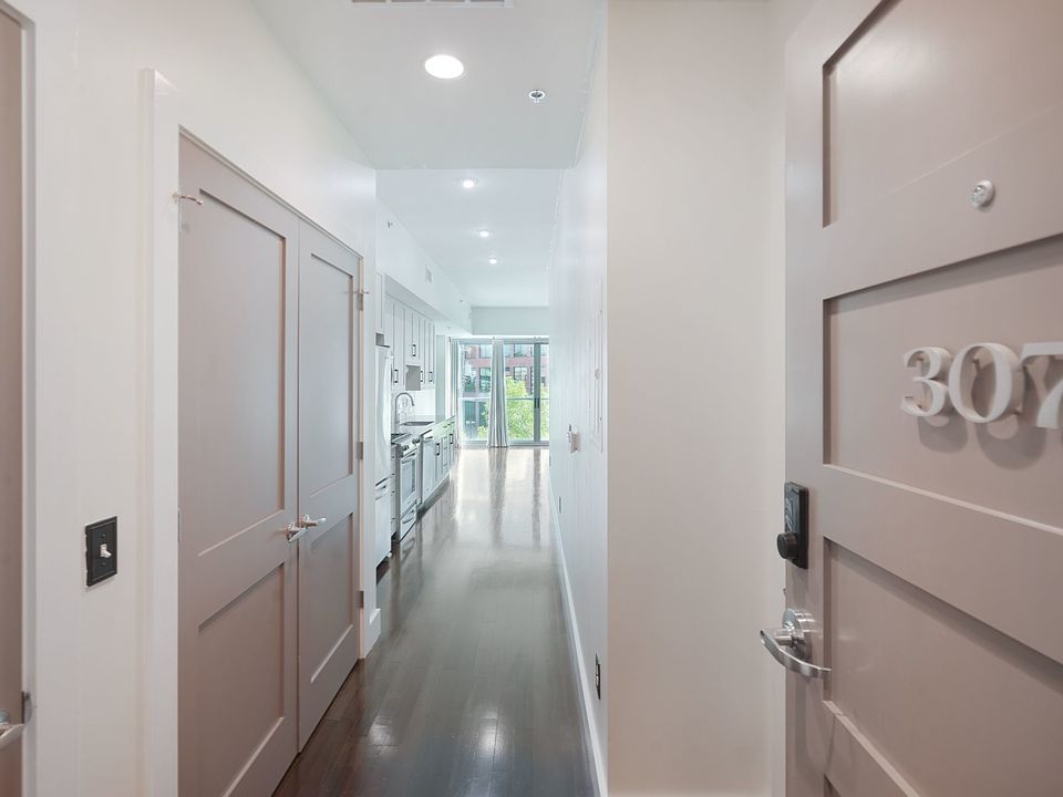 1st image of 1100 Howell Mill Rd #307