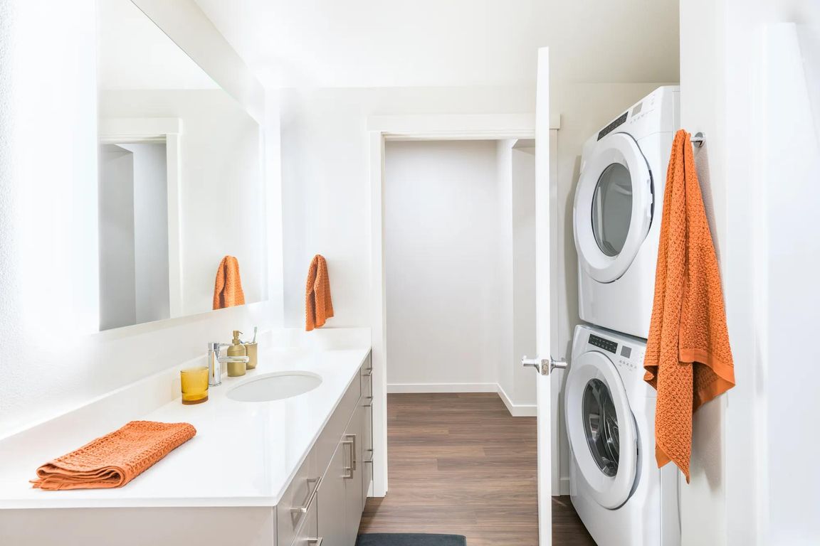 Simplify your routine at Modera Northgate with an in-home, full-size washer and dryer, offering ultimate convenience and comfort in your new home.
