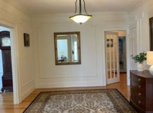 137 Gardner Rd #1, Brookline, MA 02445
