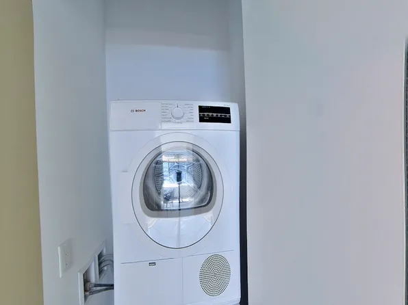 271 West 47th Street image 8 of 22