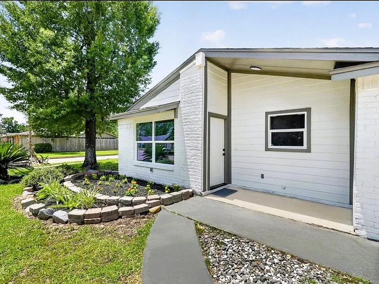 9623 Seeker St — Photo 1