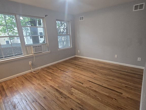 4th image of 51 Tillinghast St #G1