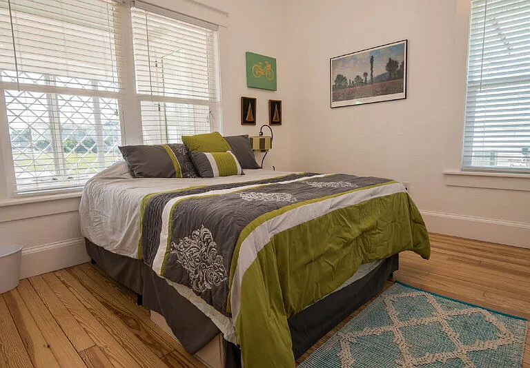 609 Lenox Ave — Photo 11
