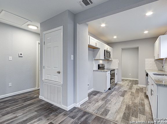 5th image of 146 Cliffwood Dr