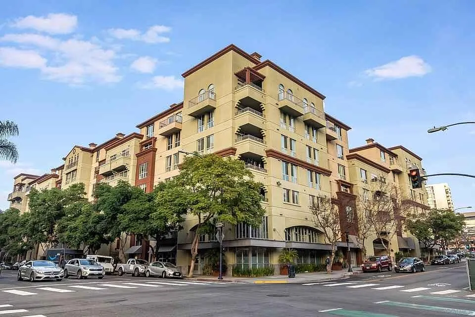 1501 Front St #235