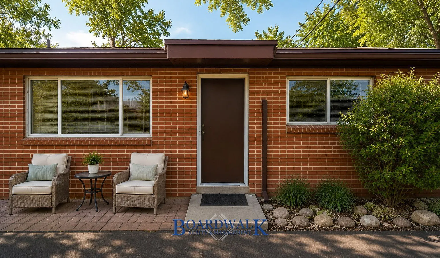 2 bed, 1.0 bath, 900 sqft, $1,225 — Photo 2