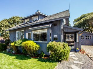 215 Alder St, Pacific Grove, CA 93950