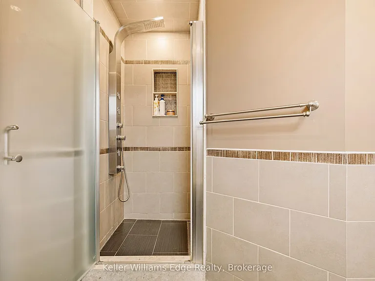 6760 Dillingwood Dr — Photo 30