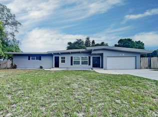 963 Sunrise Dr, Tarpon Springs, FL 34689