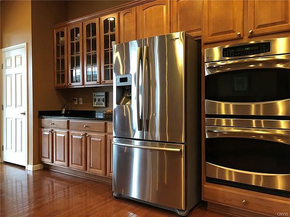 3rd image of 5537 Bingley Ln