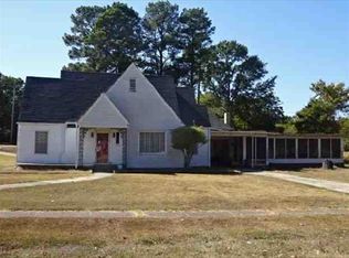 1510 S Elm St, Hope, AR 71801