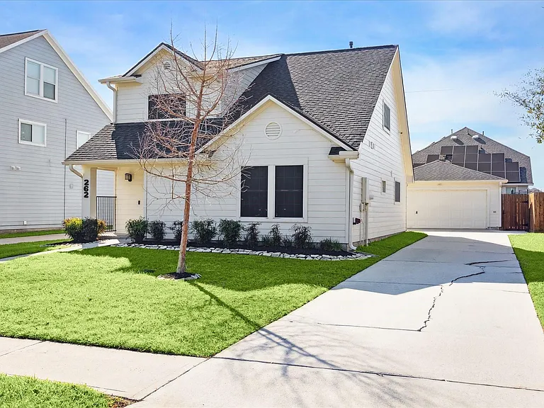 262 Rolling Brook Dr — Photo 3