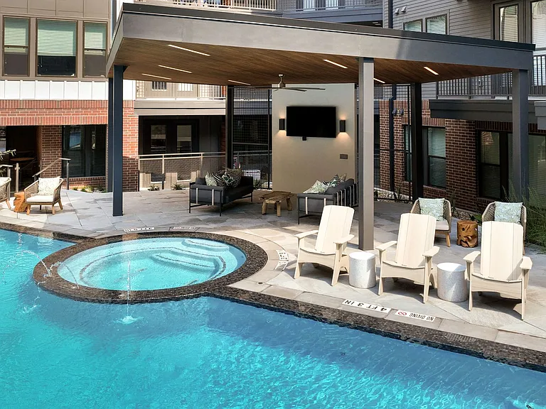 Troubadour Apartments — Photo 46