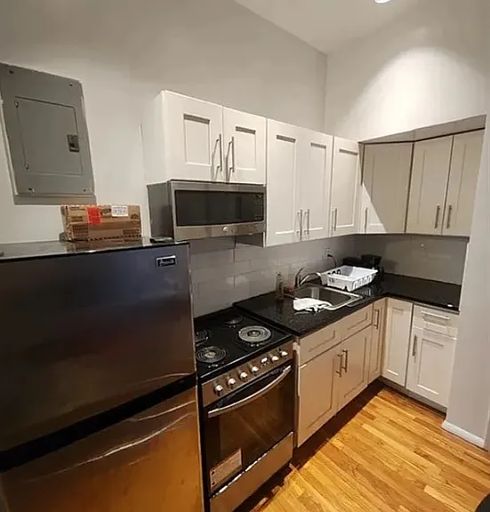 534 W 50th St #5B — Photo 5