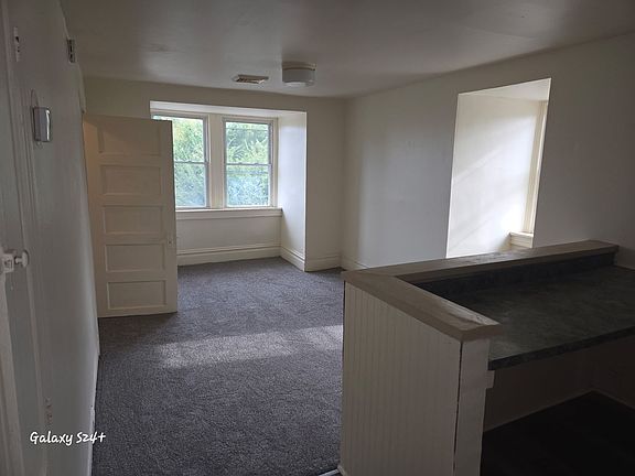 3rd image of 1851 Whitehall St APT 5