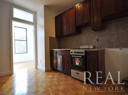 Rented by REAL New York | media 22