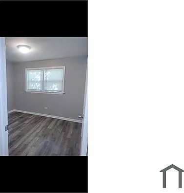 8223 S Exchange Ave #4 — Photo 3