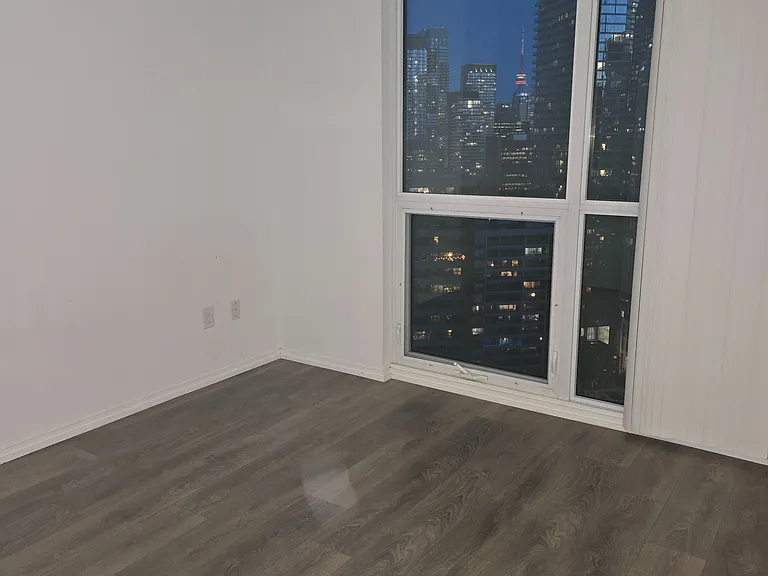 45 Charles St E #3002 — Photo 9