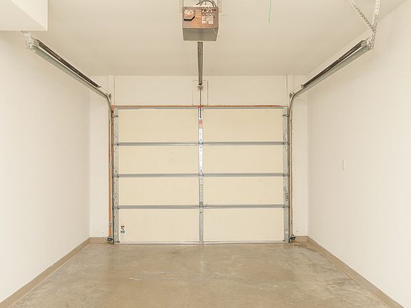 3rd image of 127 Ventura Ave APT D