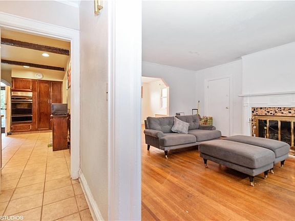 4th image of 3301 Campbell Dr