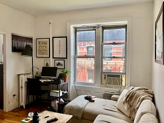 Rented by LJ Sloane Management | media 20