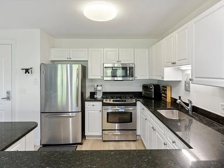 614 Pond St #1303 — Photo 10