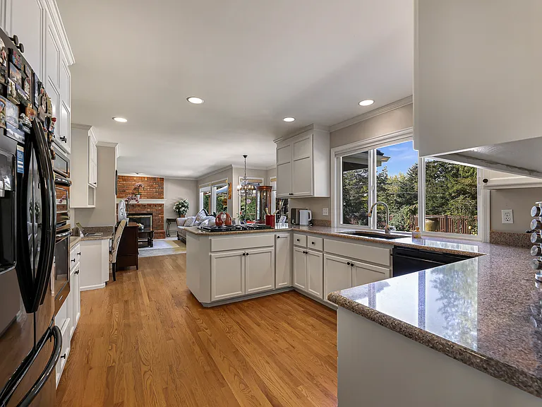 3371 212th Ct SE — Photo 11