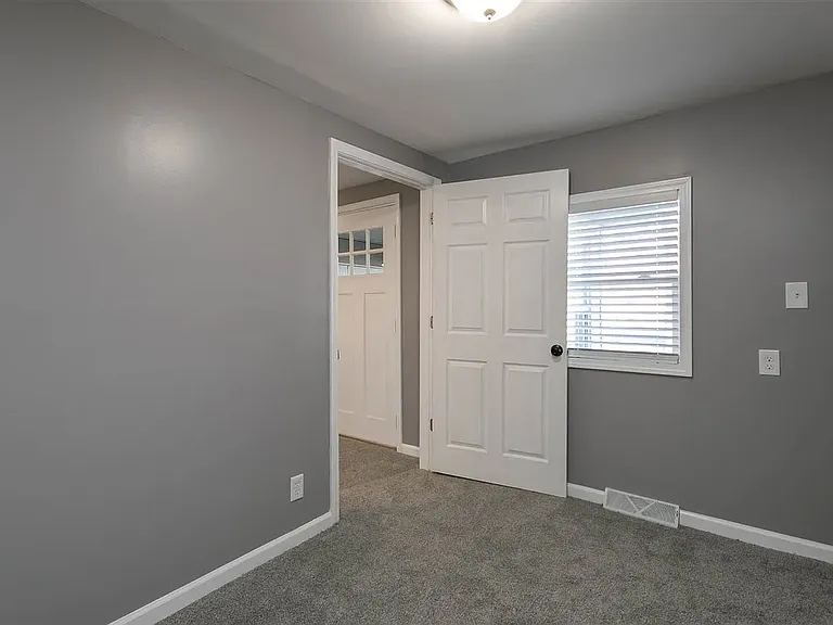 6863 Anderson Ave — Photo 20