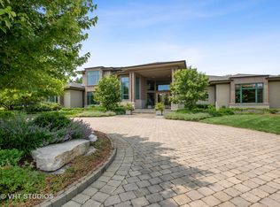 3 Broadleys Ct, Bannockburn, IL 60015