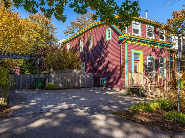 6253 Summit St W, Halifax, NS B3L 1R6
