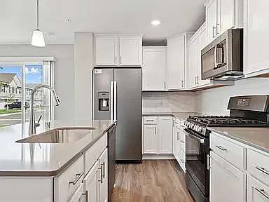 11022 Zest St NE #E — Photo 5
