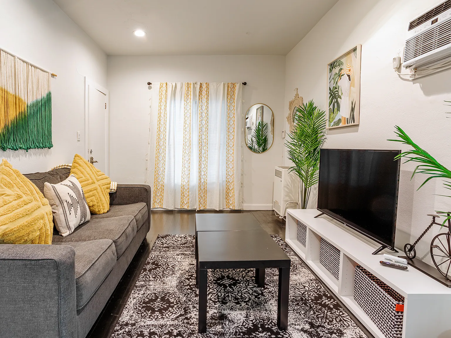 1 bed, 650 sqft, $3,300 — Photo 3