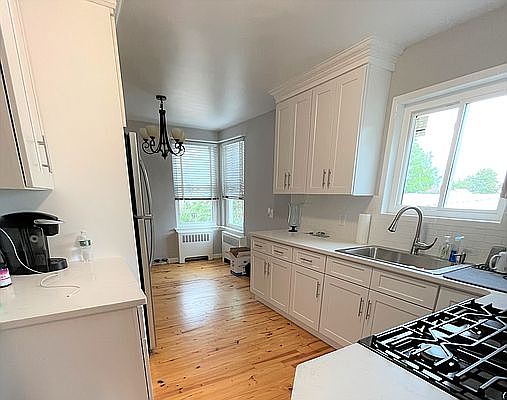 2nd image of 809 Quincy Ave #Top