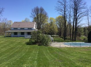 104 Smith Rd, Pleasant Valley, NY 12569
