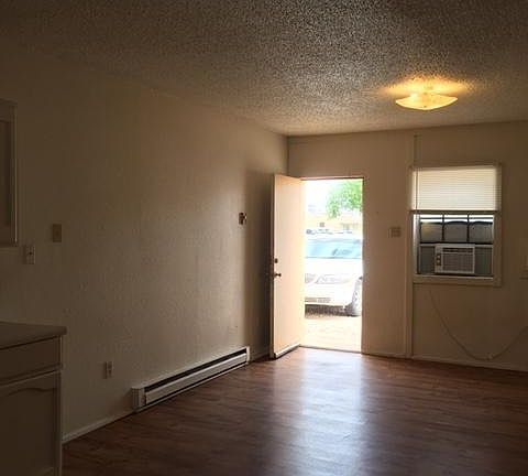 4th image of 514 E 1st St #514