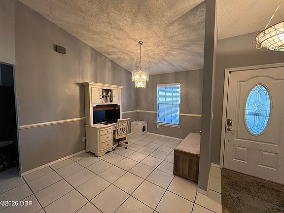 3rd image of 650 N Firwood Dr